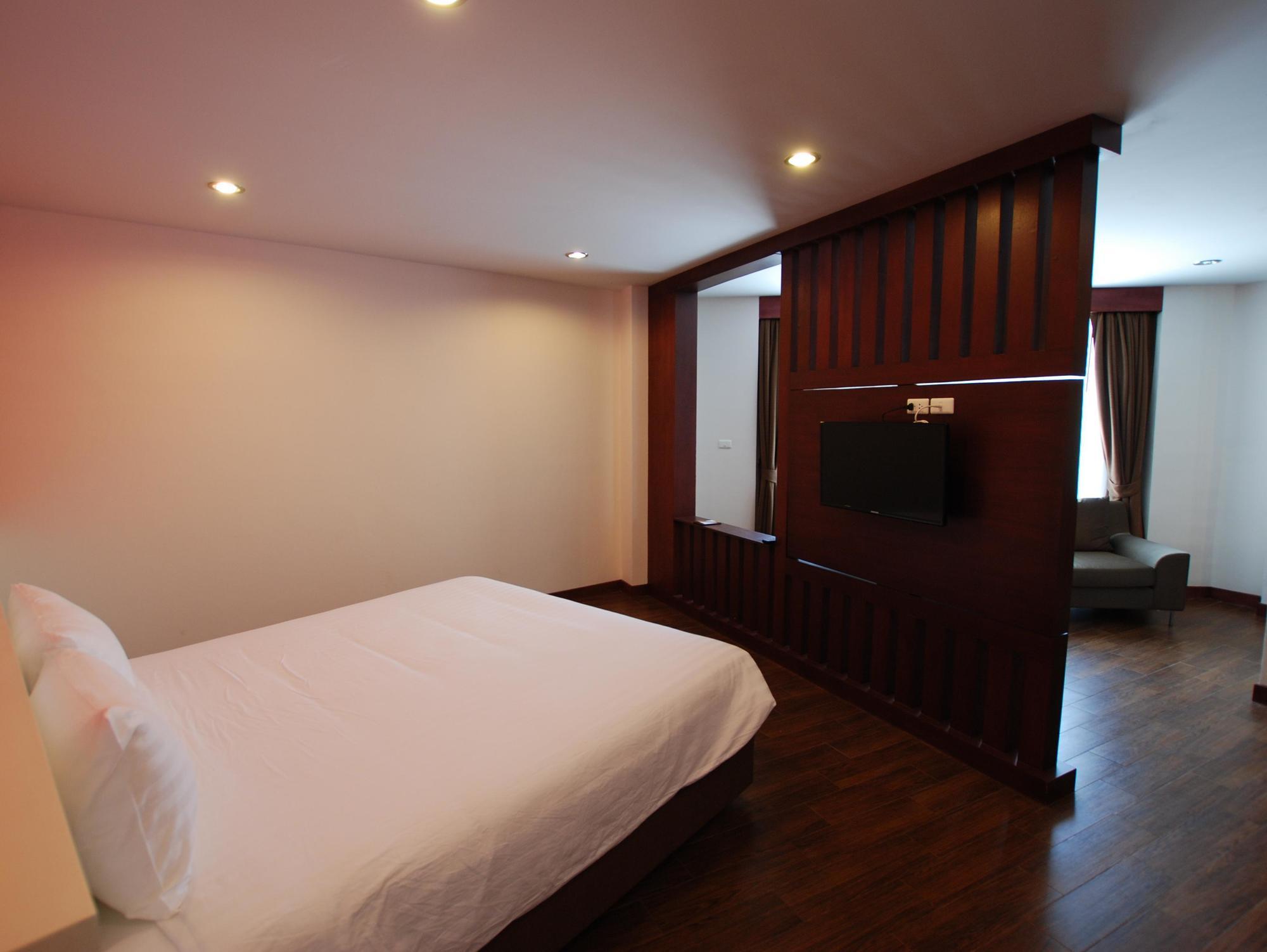 Paksaa Boutique Hotel Patong Exterior foto